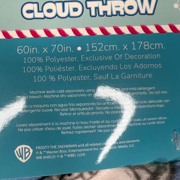 Frosty the Snowman Throw Blanket - Picture 4 of 6